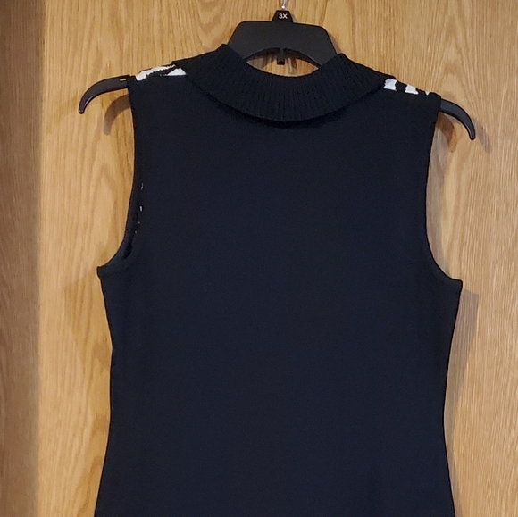 St. John sport sleeveless sheath dress - Picture 10 of 15